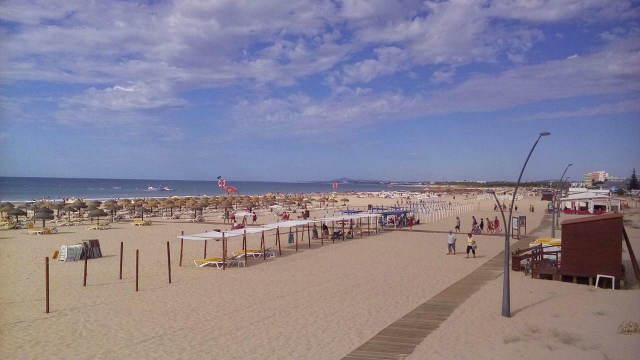 Apartamento Sol E Mar Монте Гордо Екстериор снимка